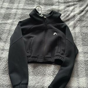 🎉HP🎉 alphalete elements cropped zip hoodie black